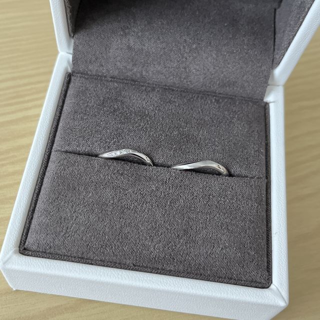 【Flowaves(フロウェーブス)の口コミ】 ・価格
自身の希望にあった価格で購入ができた。
・デザインとつけ心地
つ…