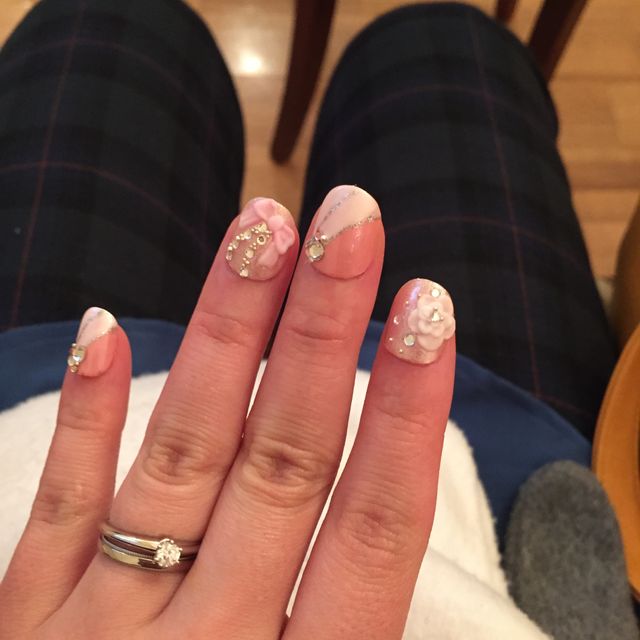 【WAKO BRIDALの口コミ】 職業柄、華美な指輪を探しておらずシンプルなものを。ダイヤは婚約指輪で…