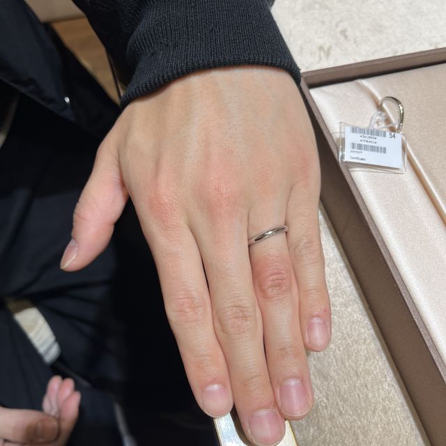 【ブルガリ(BVLGARI)の口コミ】 私は結婚指輪は普段使いしやすい、ずっとつけられる、シンプル、で探して…