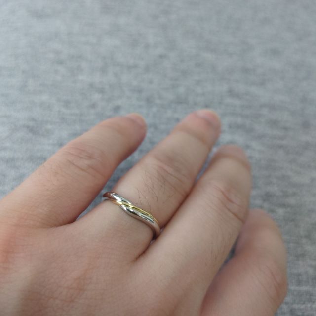 【ケイウノ ブライダル(K.UNO BRIDAL)の口コミ】 指輪のおすすめポイントとしては、プラチナだけでなく、ゴールドが入って…