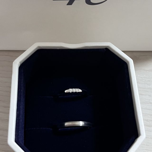 【4℃ BRIDAL(ヨンドシーブライダル)の口コミ】 シンプルで毎日使えます。プレミアムプラチナ95なので、とても強くて丈夫…