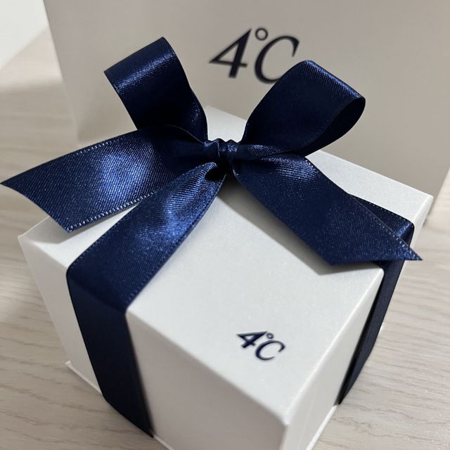 【4℃ BRIDAL(ヨンドシーブライダル)の口コミ】 シンプルで毎日使えます。プレミアムプラチナ95なので、とても強くて丈夫…