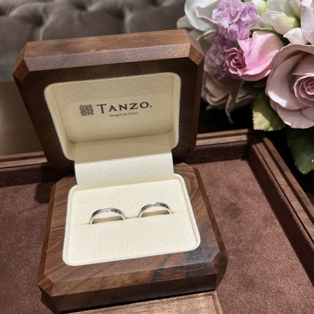 【TANZO.(鍛造指輪)の口コミ】 ２本の重なり合うラインがあることと、そのうちの一本をマット加工にした…