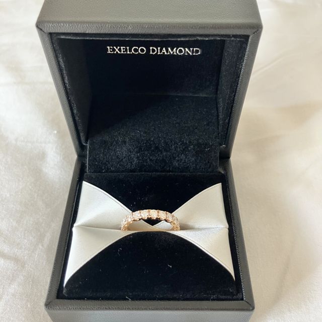 【エクセルコダイヤモンド(EXELCO DIAMOND)の口コミ】 ダイヤモンド約1.575カラット(号数で変動)なので着用時の輝きが強く存在感…