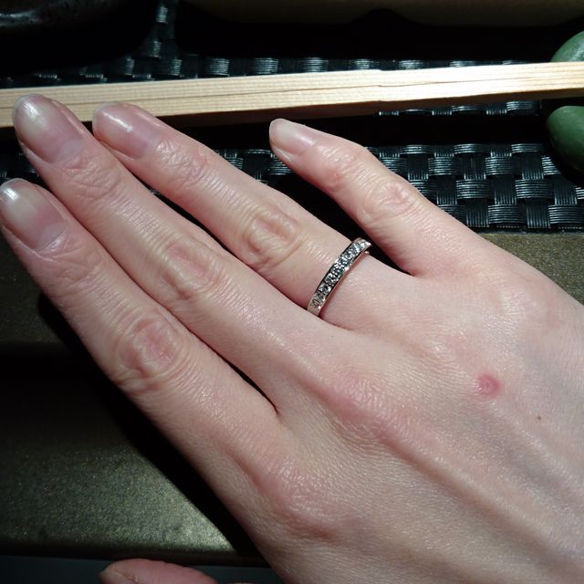 【LEHAIM(レハイム)の口コミ】 一粒ダイヤの指輪ではなく、普段も付けられるようにハーフエタニティリン…
