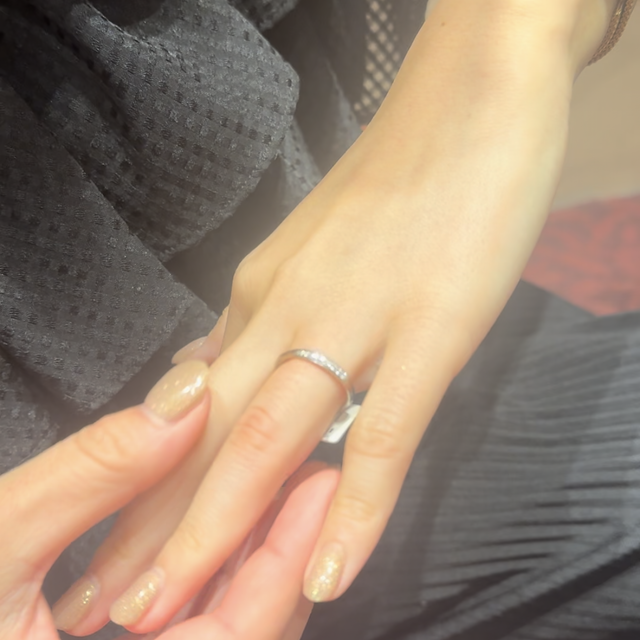 【ケイウノ ブライダル(K.UNO BRIDAL)の口コミ】 ハーフエタニティーリングでカットもスクエア状になっているのですごく気…