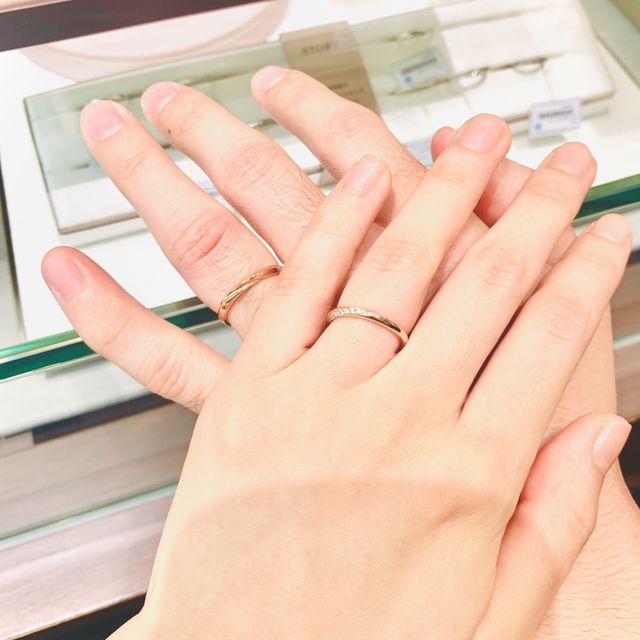 【アイプリモ(I-PRIMO)の口コミ】 レディースはダイヤが様々な角度から見るとキラキラ光るように設計されて…