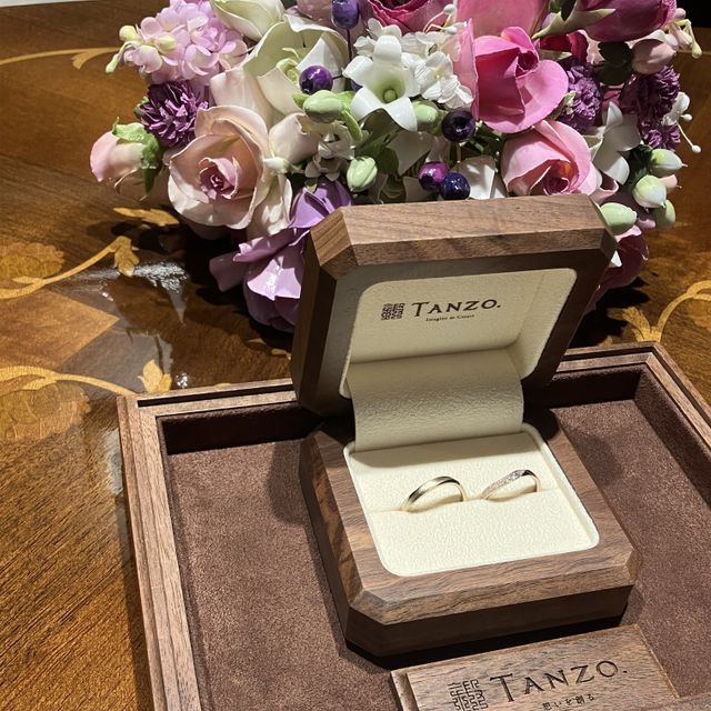 【TANZO.(鍛造指輪)の口コミ】 自分で色や形デザインを細かく決めることができました。色はゴールドです…