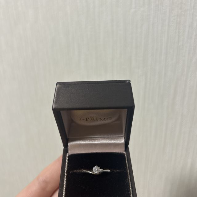 【アイプリモ(I-PRIMO)の口コミ】 V字になっているので指を長く見せてくれるのが1番のオススメポイントです…