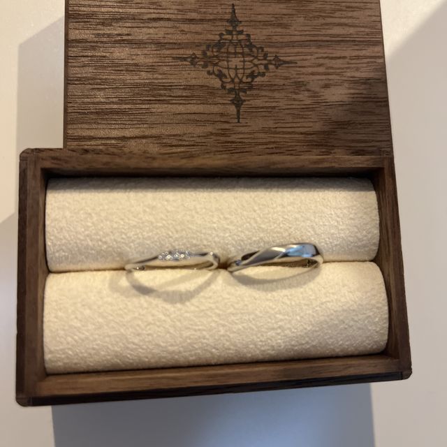 【PORTADA(ポルターダ)の口コミ】 シンプルなデザインが気に入りポルターダの結婚指輪に決めました、シンプ…