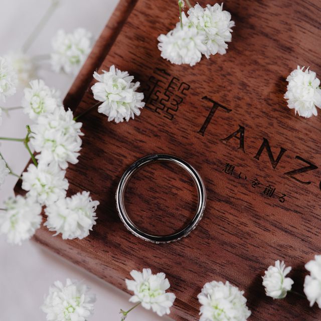 【TANZO.(鍛造指輪)の口コミ】 シンプルなデザインなので普段使いも可能なところです。
サンプルで見せて…