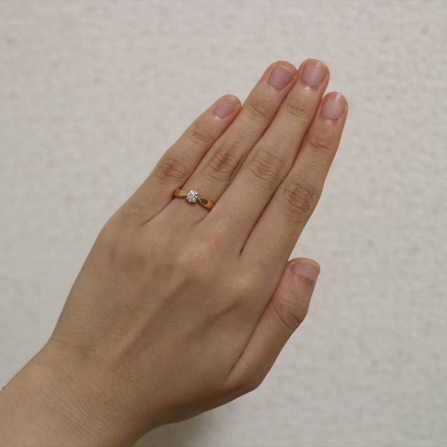 【ティファニー(Tiffany & Co.)の口コミ】 結婚指輪との重ね着けを想定して同時に探しました。結婚後も着けたいと思…