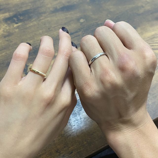 【銀座ダイヤモンドシライシの口コミ】 はじめはいつもリングがくるくると回るので、シンプルなデザインを探して…