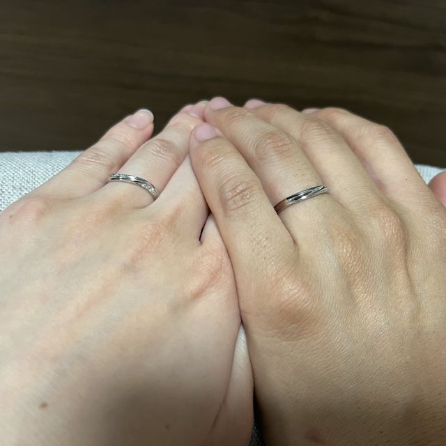 【銀座ダイヤモンドシライシの口コミ】 最初はストレートのダイヤモンドがついていないタイプの指輪を購入したい…