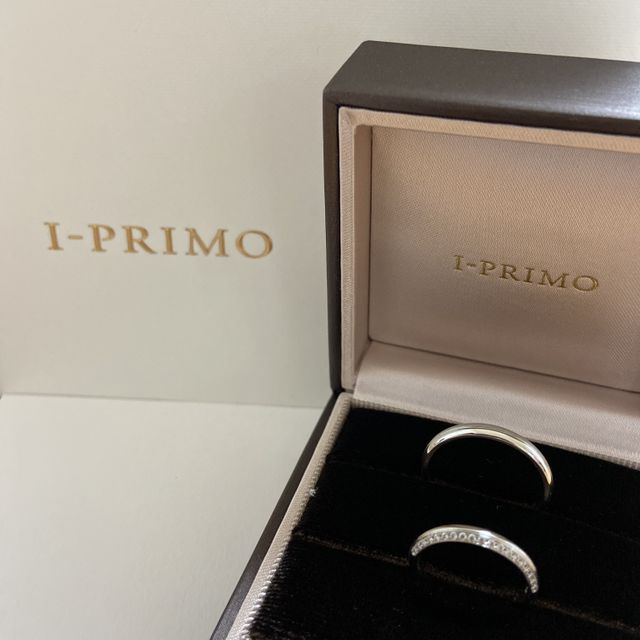 【アイプリモ(I-PRIMO)の口コミ】 男性リングは、光沢とマットの両方が楽しめます。
女性リングは、定番のシ…