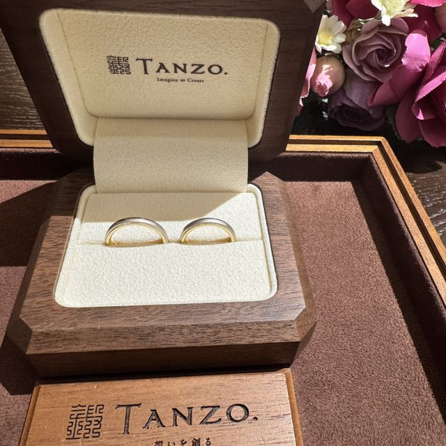 【TANZO.(鍛造指輪)の口コミ】 ホワイトゴールド、イエローゴールドを合わせてコンビミルにしているとこ…