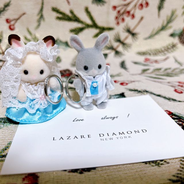 【ラザール ダイヤモンド(LAZARE DIAMOND)の口コミ】 絶対ダイヤがついてるものが良かったのですが、デザインでピンときたのが…