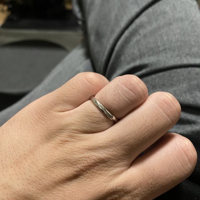 【銀座ダイヤモンドシライシの口コミ】 指輪はとてもシンプルなものから派手なものまで何種類もある中から選べま…