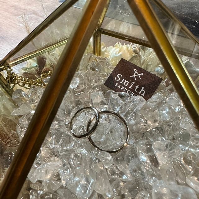 【Smith(工房スミス)札幌店の口コミ】 結婚指輪の作成でお伺いしました。常につけることを想定してシンプルなデ…