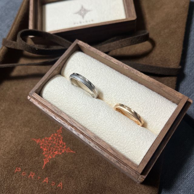 【PORTADA(ポルターダ)の口コミ】 シンプルなデザインかつ自分達らしく、お互いに似合うものを探していたの…