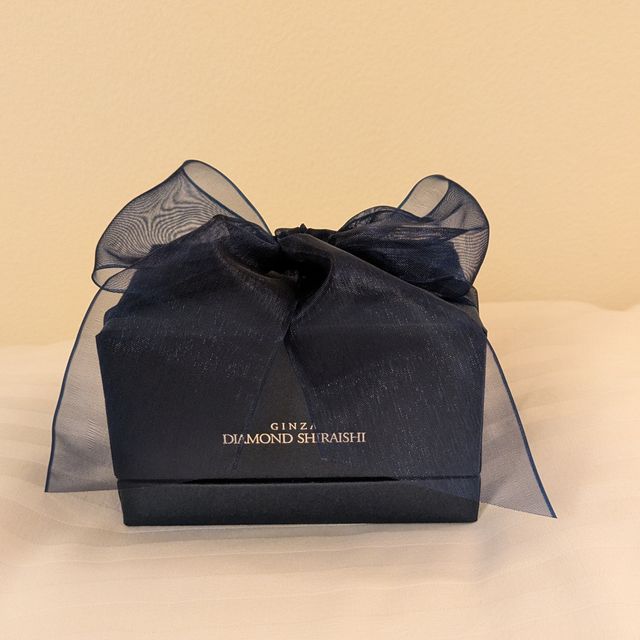 【銀座ダイヤモンドシライシの口コミ】 派手すぎずシンプル過ぎず、仕事でもプライベートでも着用できるデザイン…