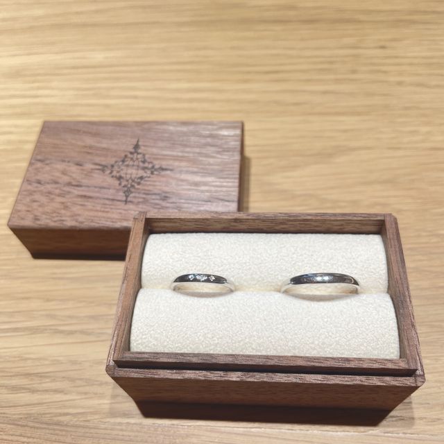 【PORTADA(ポルターダ)の口コミ】 デザインがシンプルですが、個性的で仕事でつけていても主張しすぎないが…