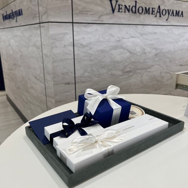 【ヴァンドーム青山(VENDOME AOYAMA)の口コミ】 指輪のデザインが他になく、高級感があり、シンプルで品がありました。何…