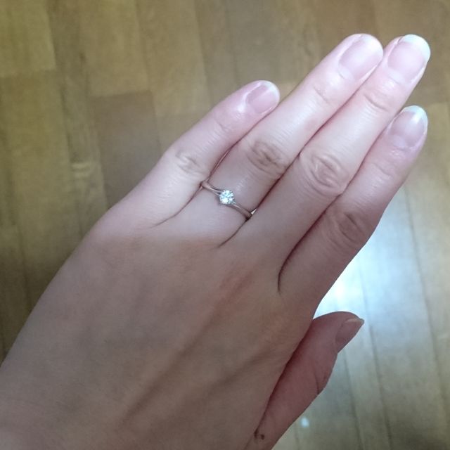 【銀座ダイヤモンドシライシの口コミ】 メレダイヤのリングばかり見ていましたが、この先３０年以上着けることに…