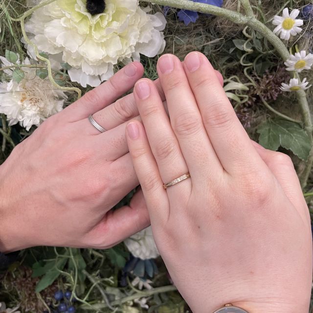 【YUKA HOJO(ユカホウジョウ)の口コミ】 YUKA HOJO特有の温かみのあるデザインが気に入っています。指輪のセンター…