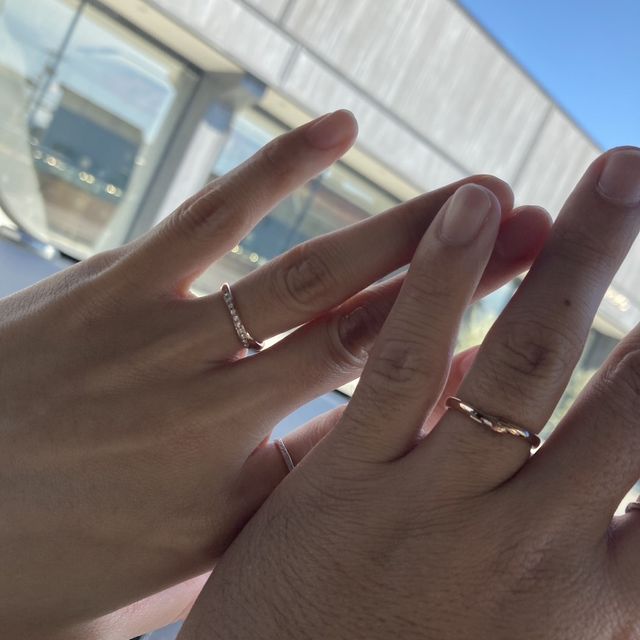 【Galopine & Galopin(ガロピーネガロパン)の口コミ】 指が綺麗に見えて、ダイヤモンドでキラキラして気分もあがるようなりんぐ…