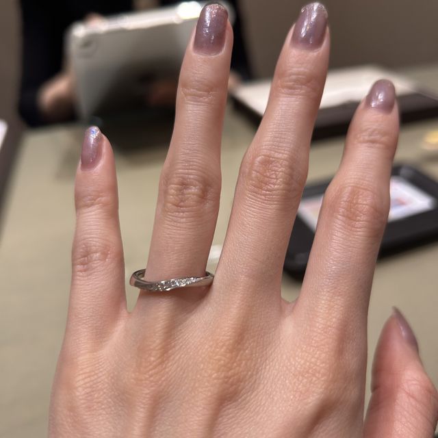 【アイプリモ(I-PRIMO)の口コミ】 ダイヤがとにかく輝いていてとても綺麗です。
自分から見た時はとても輝い…