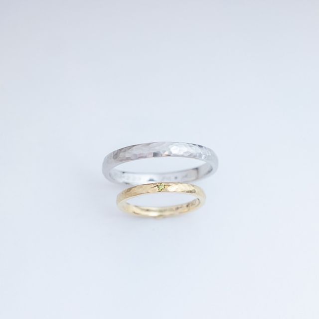 【ジュエリー工房 YAMAMOTOの口コミ】 僕の指輪
素材:プラチナ 号数26号
表面を鎚目調に加工していただきました…