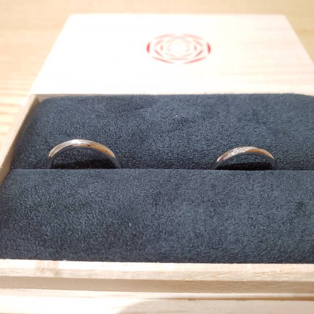 【出雲結(いずもゆい)の口コミ】 風が吹くイメージの指輪。柔らかく曲線を描く形でシンプルだけど洗練され…