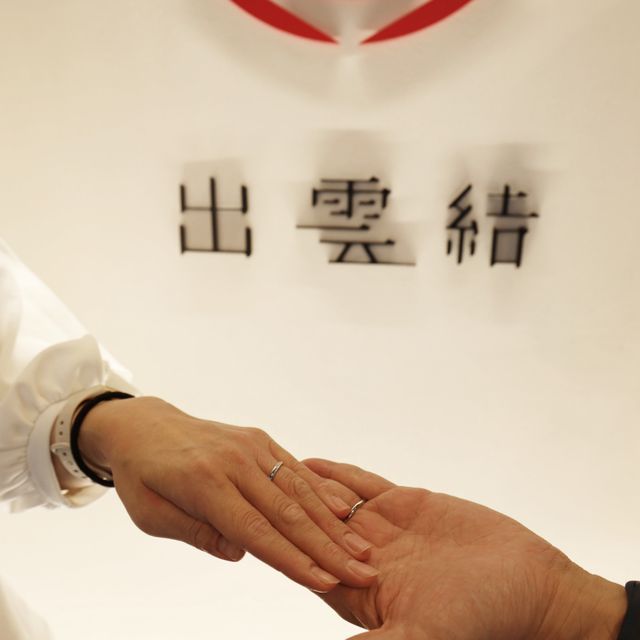 【出雲結(いずもゆい)の口コミ】 風が吹くイメージの指輪。柔らかく曲線を描く形でシンプルだけど洗練され…