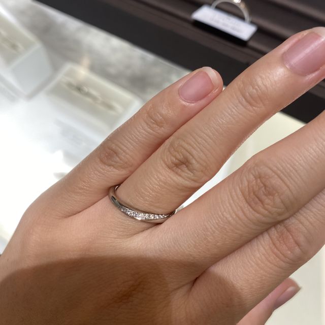 【アイプリモ(I-PRIMO)の口コミ】 キラキラが大好きな私にはひとめぼれだったデザインでした。上からだけで…