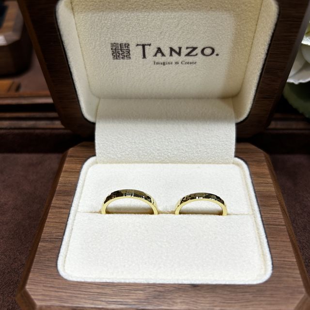 【TANZO.(鍛造指輪)の口コミ】 見た目で厚みがしっかりあるのですが、着け心地に全く違和感ないところが…