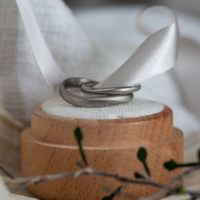 【Cayof(カヨフ)の口コミ】 ・着け心地が良く毎日でも身につけたい。
・色合いがナチュラルで日常に馴…