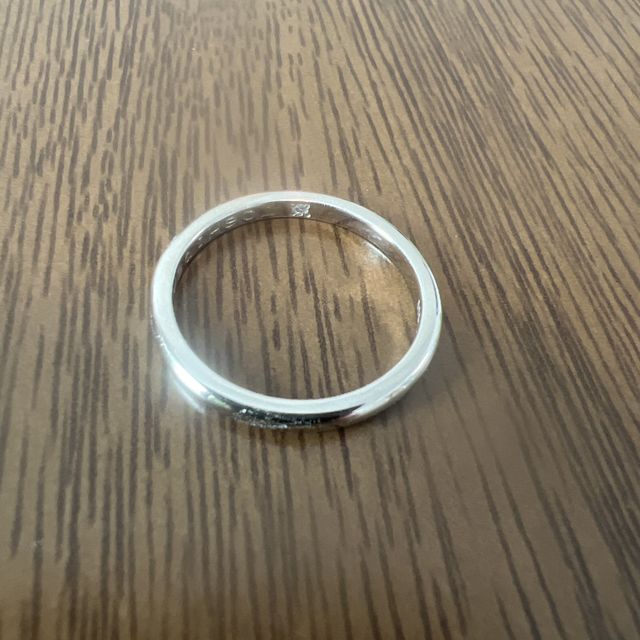 【CRAFY(クラフィ)の口コミ】 シンプルで素晴らしいです。内側にダイアモンドを入れてもらいました。文…