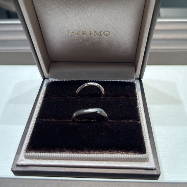 【アイプリモ(I-PRIMO)の口コミ】 手の形で似合うウェーブ型になっている。
また、シンプルなデザインなので…