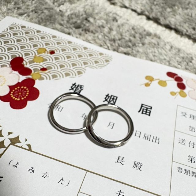 【ラザール ダイヤモンド(LAZARE DIAMOND)の口コミ】 シンプルなデザインでいつでも着けられるようなものを選びました。少しウ…