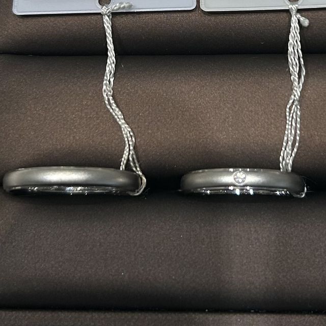 【アイプリモ(I-PRIMO)の口コミ】 ストレートラインの指輪を探していました。レディースの指輪がマット加工…