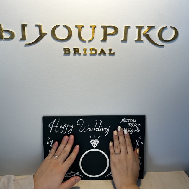 【LOVE NOTESの口コミ】 ピンクゴールドとプラチナのウェーブタイプのマリッジリングを探していた…