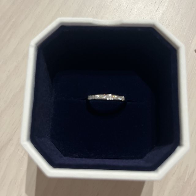 【4℃ BRIDAL(ヨンドシーブライダル)の口コミ】 エレガントでとても品がありきれいでした
高価なものですごく迷いましがと…