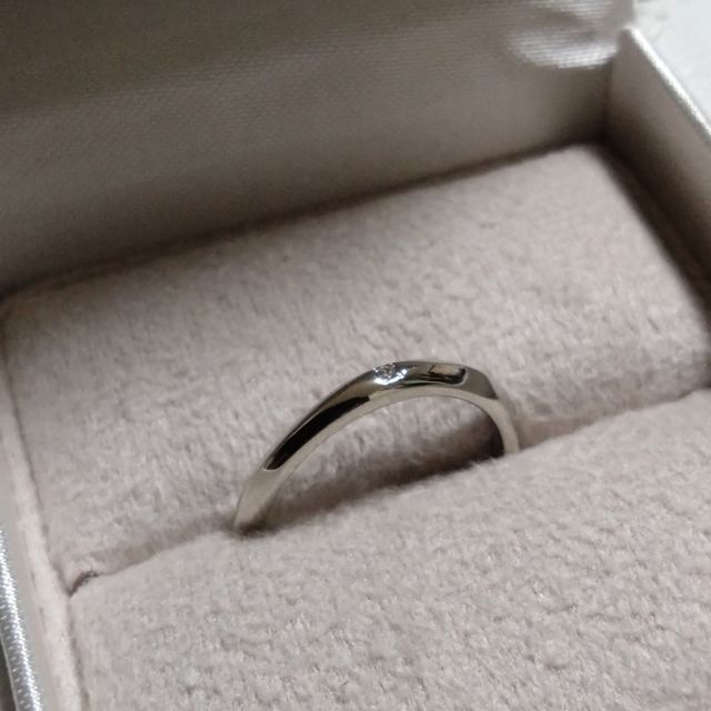 【CRAFY(クラフィ)の口コミ】 ウェーブとひねりの技法を組み合わせた難しいデザインでしたが、少しシャ…