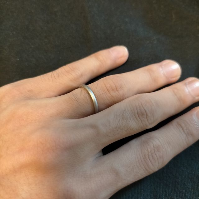 【Flowaves(フロウェーブス)の口コミ】 シンプルで普段使いにちょうど良いデザインです。HPで検索したときは候補…