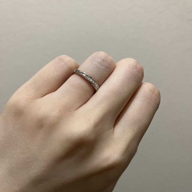 【エクセルコダイヤモンド(EXELCO DIAMOND)の口コミ】 シンプルなデザインで歳を重ねても
使い続けるのもだと思いました！
どう…