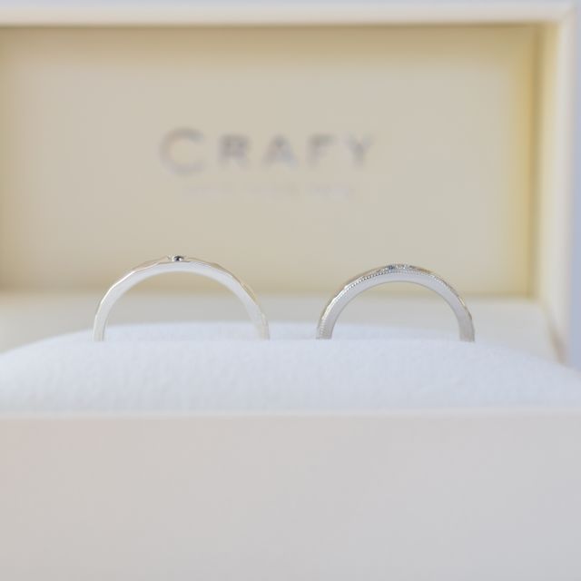 【CRAFY(クラフィ)の口コミ】 男 つちめ 玉留めでシンプルに
女 つちめ 三連 ラインを入れてシャープな…