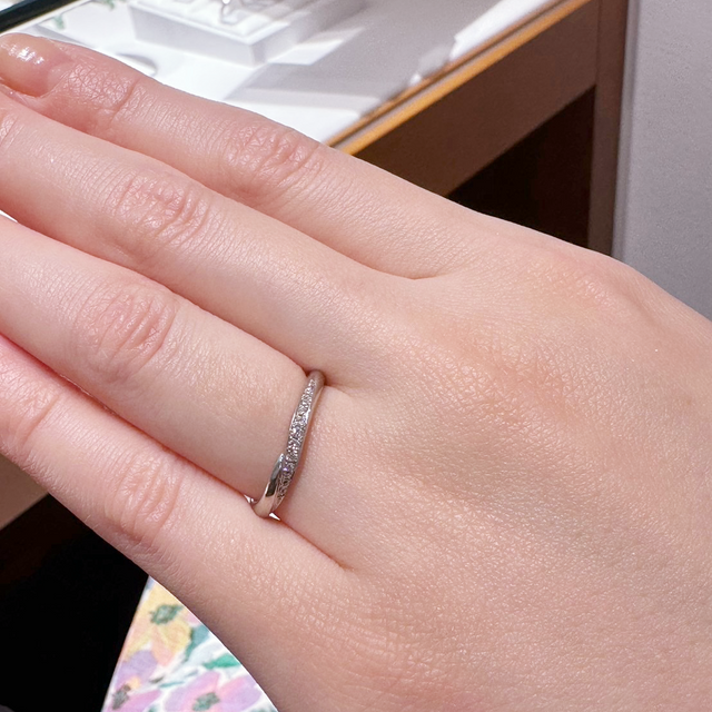 【銀座ダイヤモンドシライシの口コミ】 指の節があったり慣れないこともあったりして、つけ外しが少し難しかった…