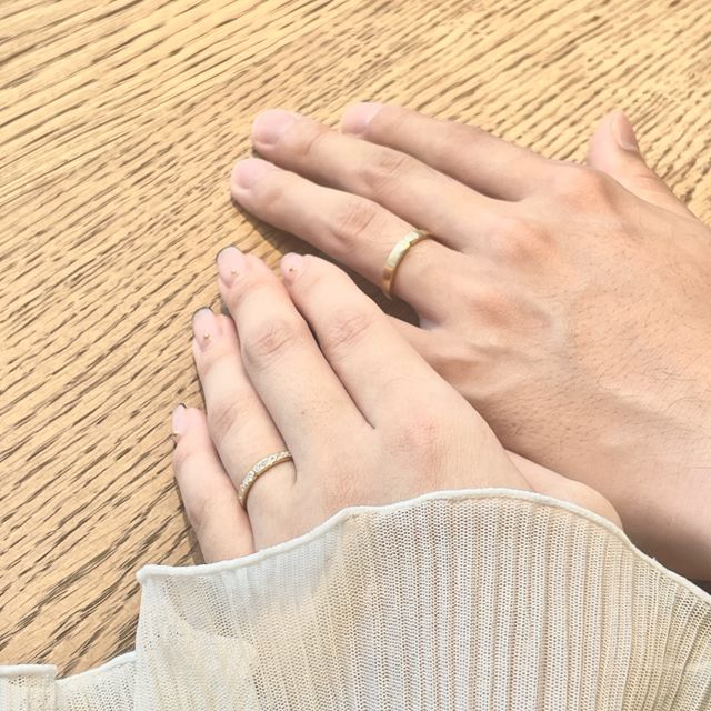 【PORTADA(ポルターダ)の口コミ】 指が綺麗にかつゴージャスに見える王道のデザインでありながらも、ワンポ…