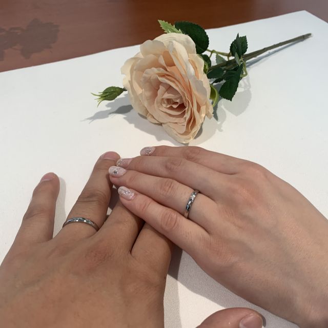 【モニッケンダム(MONNICKENDAM)の口コミ】 結婚指輪えらびで外せなかったこだわりと言えば、ストレートラインである…